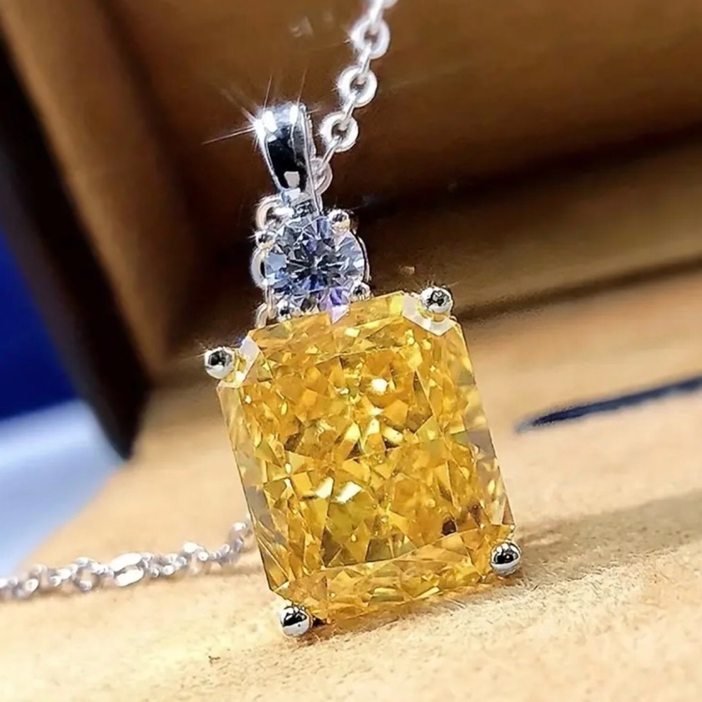 ✨✨✨Dainty Citrine Necklace✨✨✨
